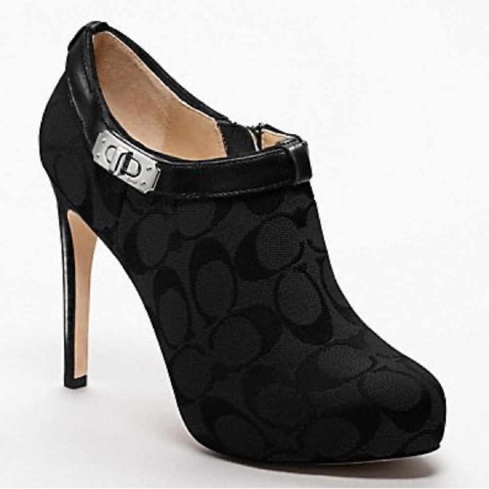 Coach High-Heeled Booties (7.5) Classic Logo